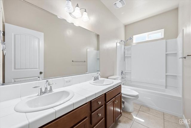 13320 Evening Breeze Avenue, Bakersfield, CA 93314