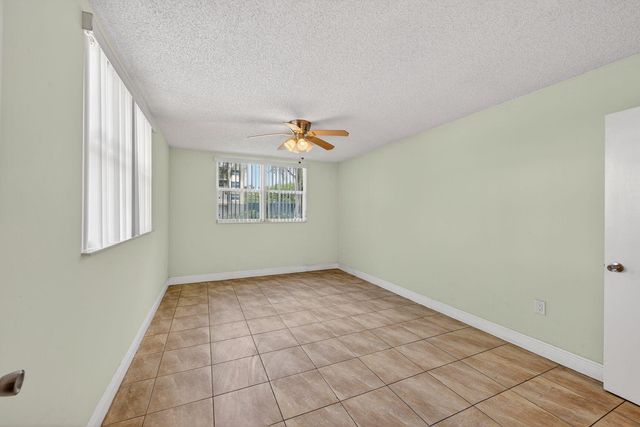 8373 Lake Drive 101, Doral, FL 33166