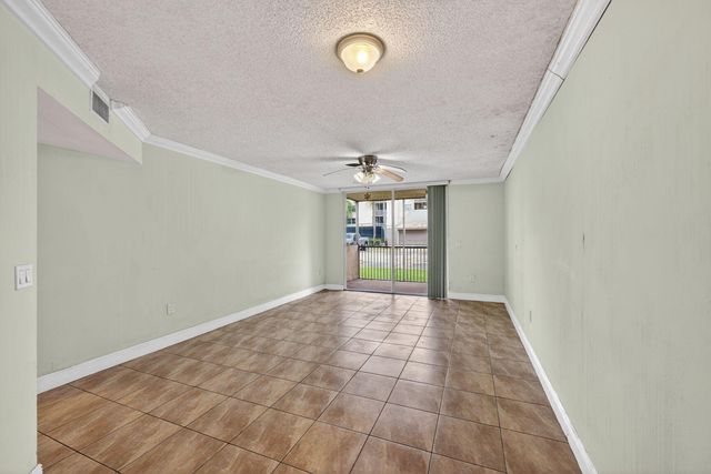 8373 Lake Drive 101, Doral, FL 33166