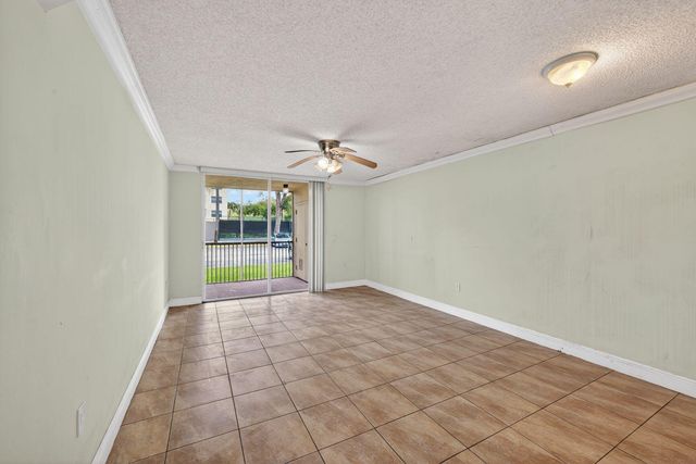 8373 Lake Drive 101, Doral, FL 33166