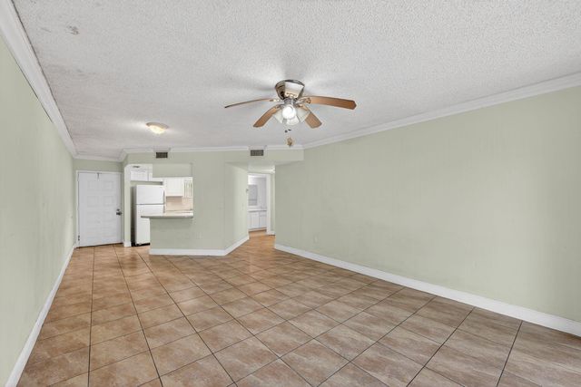 8373 Lake Drive 101, Doral, FL 33166