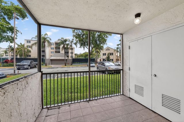 8373 Lake Drive 101, Doral, FL 33166