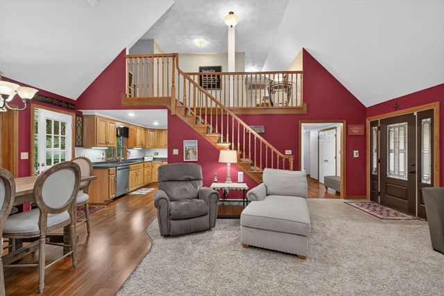 317 Bay Rd, Easton, MA 02334