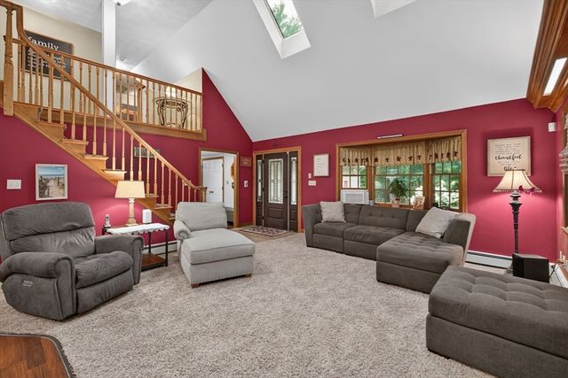 317 Bay Rd, Easton, MA 02334