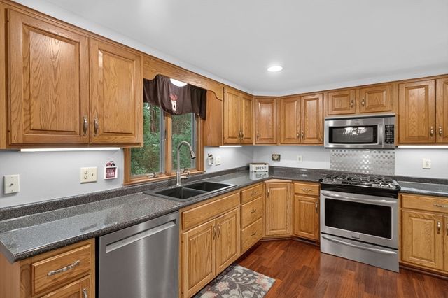 317 Bay Rd, Easton, MA 02334