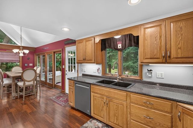 317 Bay Rd, Easton, MA 02334