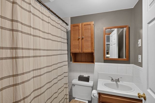 317 Bay Rd, Easton, MA 02334
