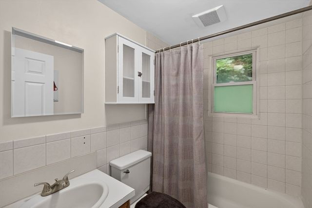 317 Bay Rd, Easton, MA 02334
