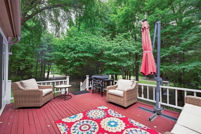 317 Bay Rd, Easton, MA 02334