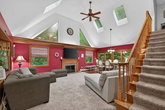 317 Bay Rd, Easton, MA 02334
