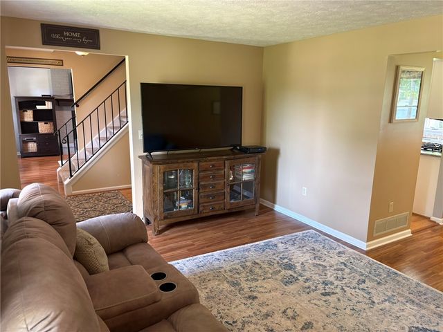 581 Bram Hall Drive, Greece, NY 14626