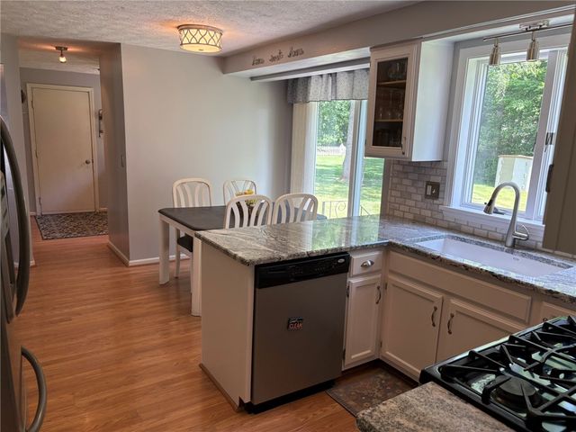 581 Bram Hall Drive, Greece, NY 14626