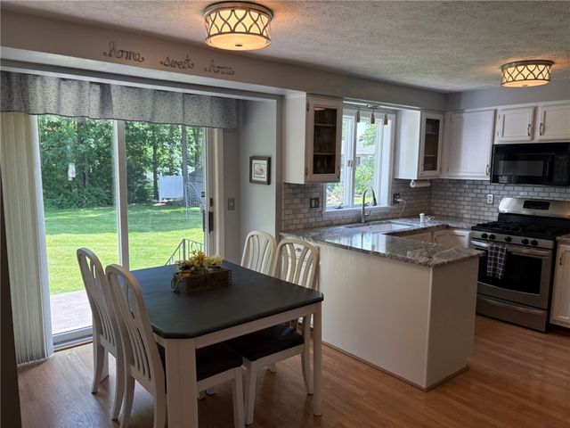 581 Bram Hall Drive, Greece, NY 14626