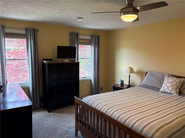 581 Bram Hall Drive, Greece, NY 14626