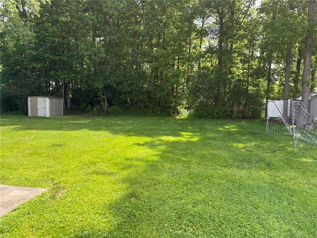 581 Bram Hall Drive, Greece, NY 14626