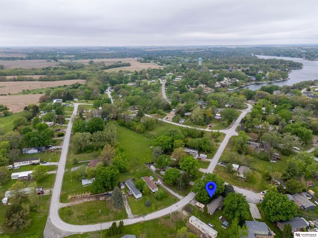 8301 Auburn Road, Plattsmouth, NE 68048