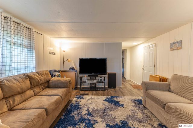 8301 Auburn Road, Plattsmouth, NE 68048