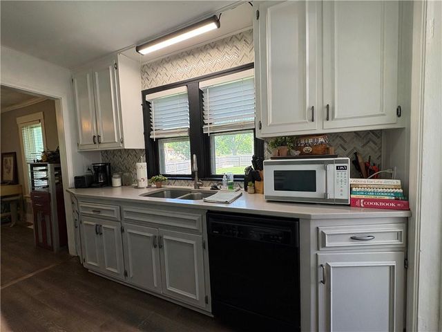 403 E Walnut Street, Drexel, MO 64742