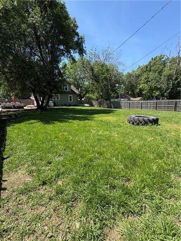 403 E Walnut Street, Drexel, MO 64742