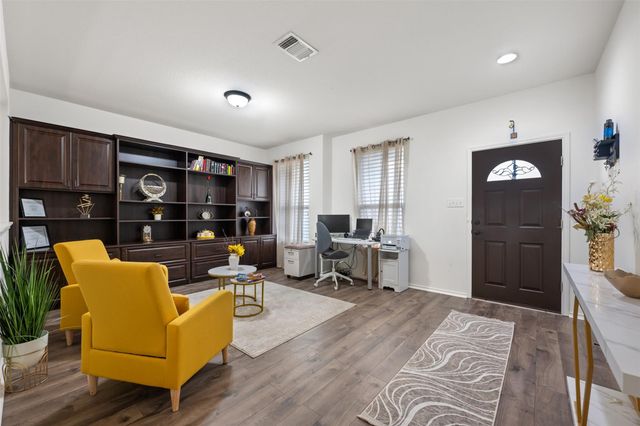 316 Carrington ST, Hutto, TX 78634