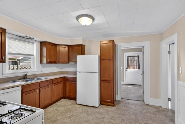 134 Lehman Avenue, Bowling Green, OH 43402