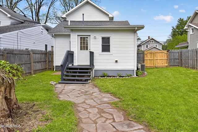 134 Lehman Avenue, Bowling Green, OH 43402