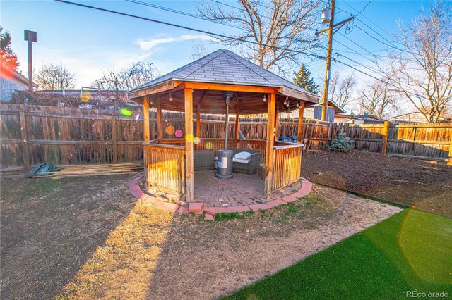 1543 S Benton Street, Lakewood, CO 80232