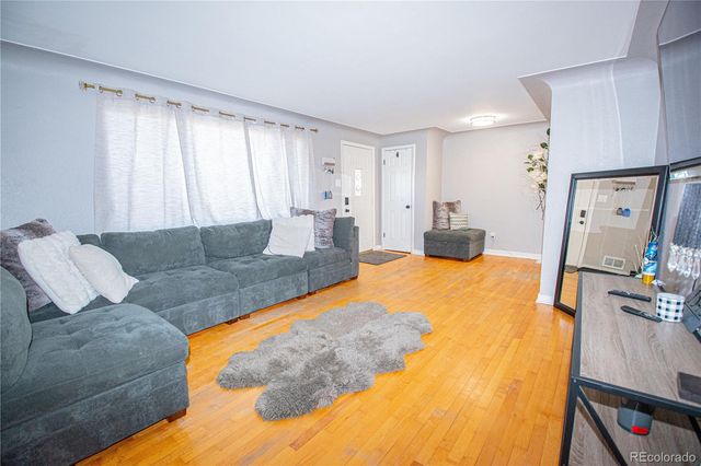 1543 S Benton Street, Lakewood, CO 80232