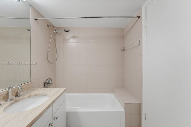 441 Valencia Ave 302, Coral Gables, FL 33134