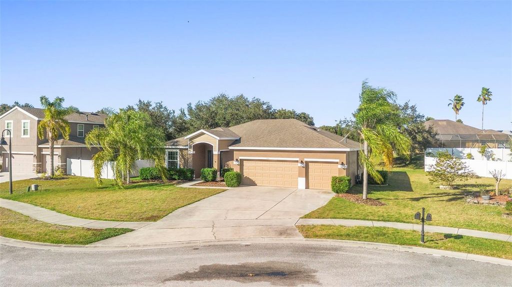 Image 25 of property listing at 1451 DAYSTAR LANE, Deltona, FL 32725