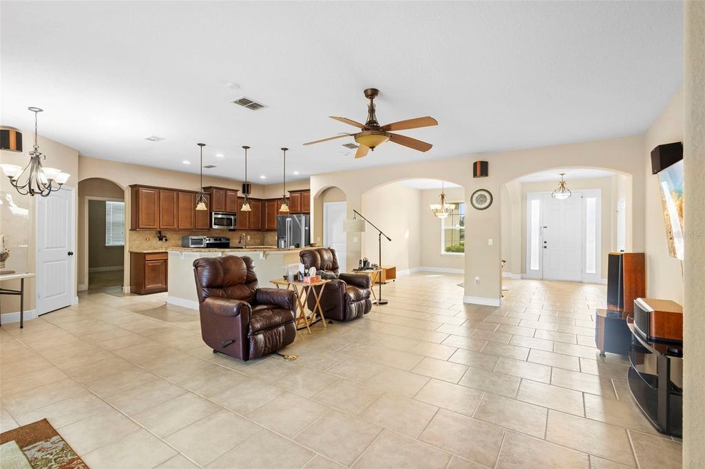 Image 33 of property listing at 1451 DAYSTAR LANE, Deltona, FL 32725