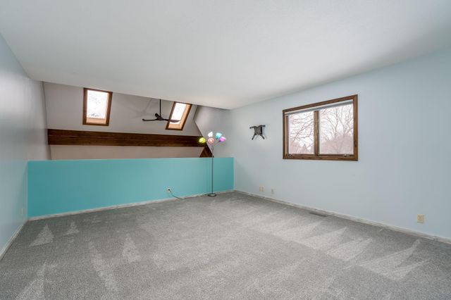 1607 Pleasant View Drive, North Mankato, MN 56003