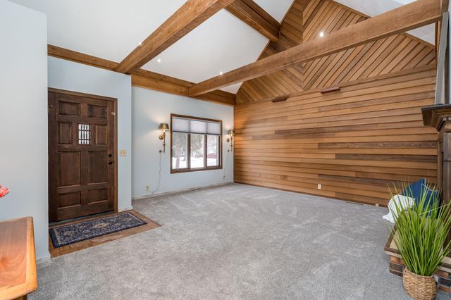 1607 Pleasant View Drive, North Mankato, MN 56003