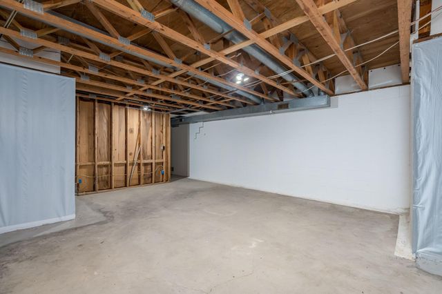 1607 Pleasant View Drive, North Mankato, MN 56003