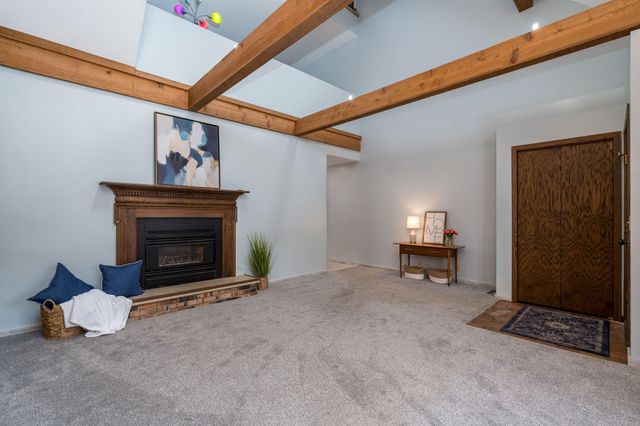 1607 Pleasant View Drive, North Mankato, MN 56003