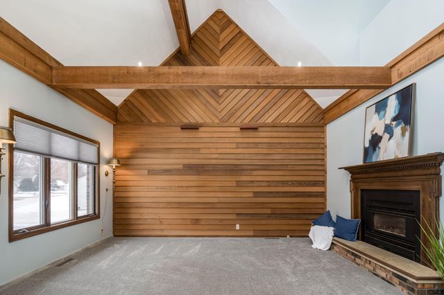 1607 Pleasant View Drive, North Mankato, MN 56003