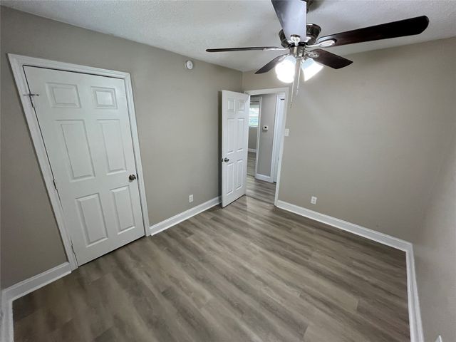 1982 Oak Hill Circle, Dallas, TX 75217