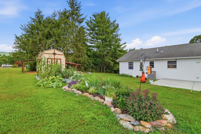 2756 RIDGE HOLLOW RD, Edinburg, VA 22824