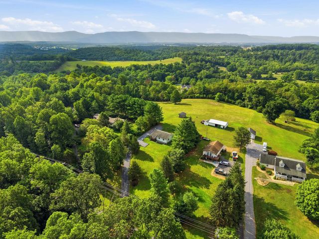 2756 RIDGE HOLLOW RD, Edinburg, VA 22824