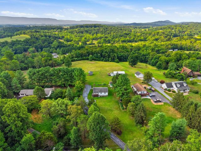2756 RIDGE HOLLOW RD, Edinburg, VA 22824