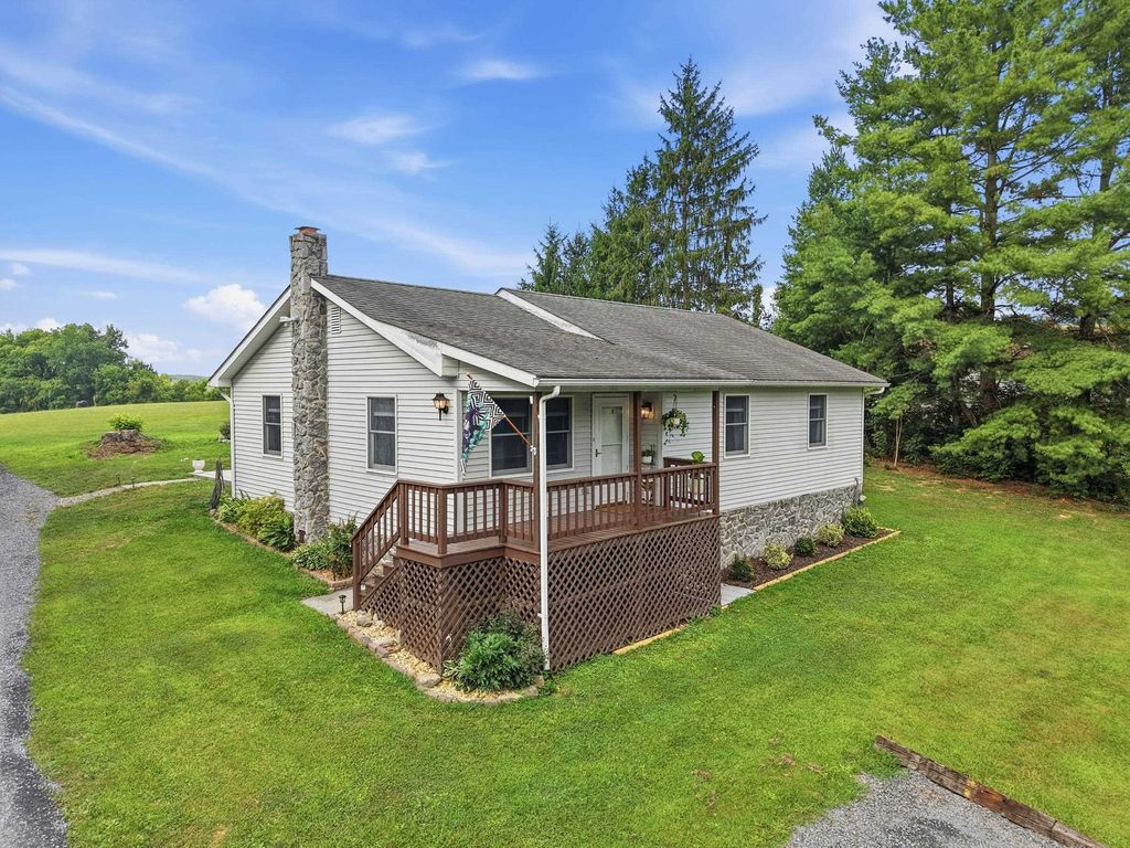 2756 RIDGE HOLLOW RD, Edinburg, VA 22824
