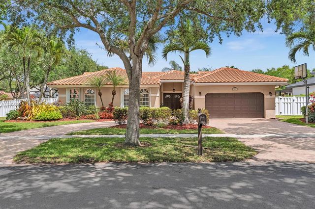 3423 Amsterdam Ave, Cooper City, FL 33026