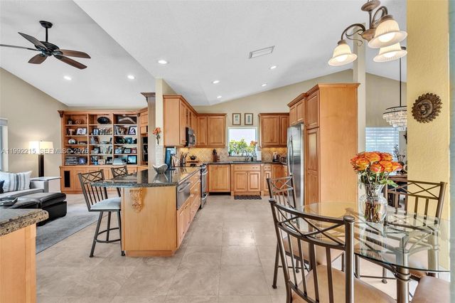 3423 Amsterdam Ave, Cooper City, FL 33026