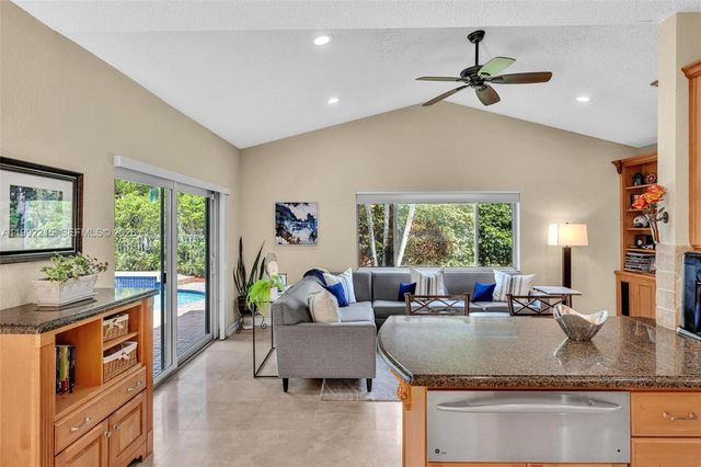 3423 Amsterdam Ave, Cooper City, FL 33026