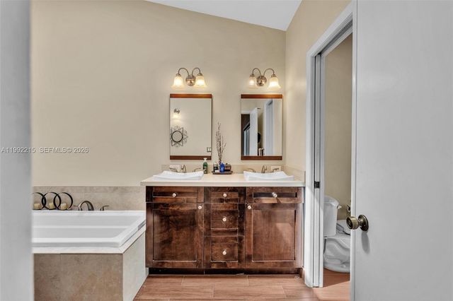 3423 Amsterdam Ave, Cooper City, FL 33026