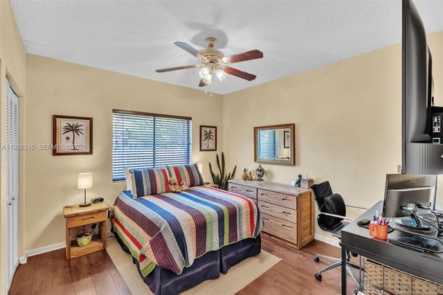 3423 Amsterdam Ave, Cooper City, FL 33026