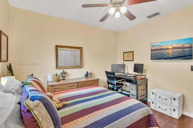 3423 Amsterdam Ave, Cooper City, FL 33026