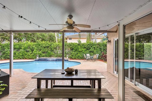 3423 Amsterdam Ave, Cooper City, FL 33026