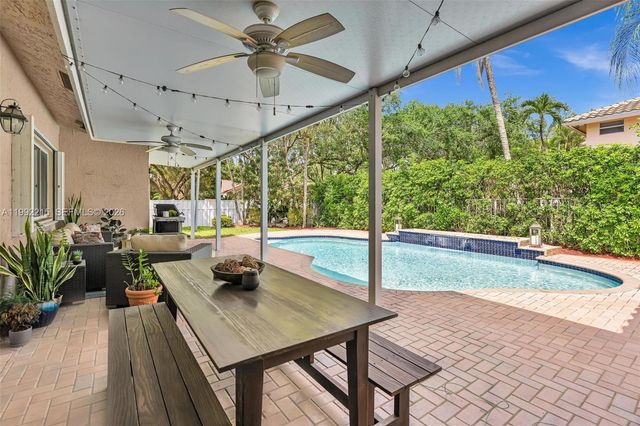 3423 Amsterdam Ave, Cooper City, FL 33026