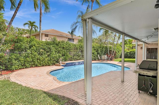 3423 Amsterdam Ave, Cooper City, FL 33026